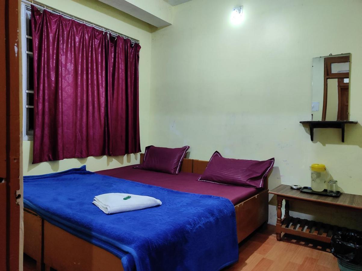 דרג'ילינג Wind Home Darjeeling- Budget Hotel Near Mall מראה חיצוני תמונה